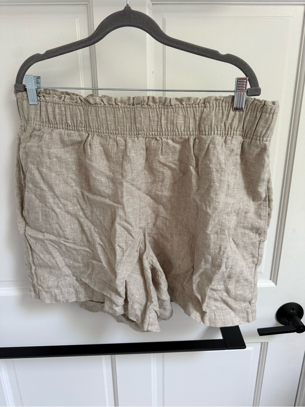Quince Light Beige High-Waist Linen-Blend Shorts